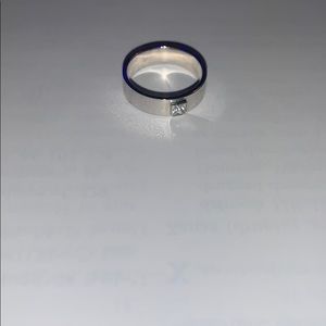 White gold diamond ring